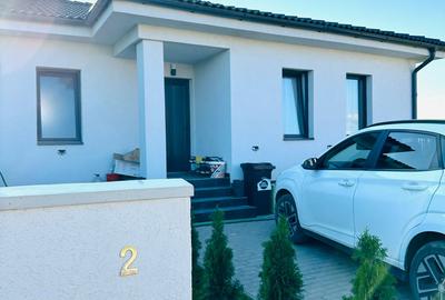 Duplex cu 4 camere cu Canalizare în Giarmata - 1