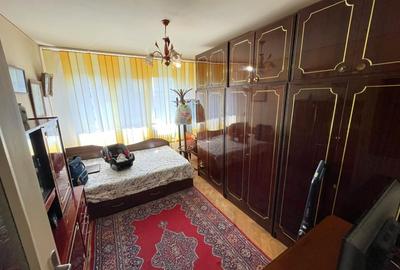 Apartament cu 2 camere decomandat în Podu Roș