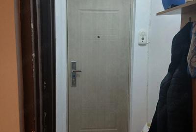Apartament cu 2 camere semidecomandat, mobilat în Central