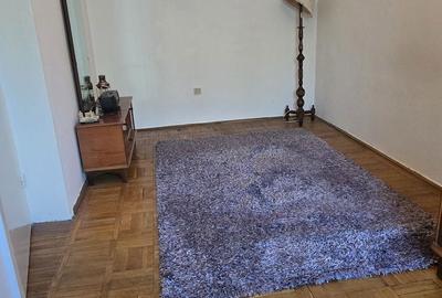 Apartament cu 4 camere decomandat în Central - 2