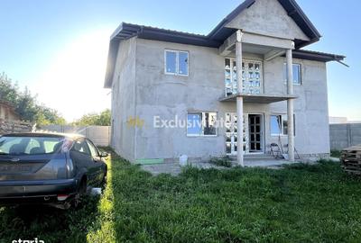 Casă cu 4 camere în Glina