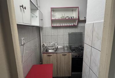 Garsonieră decomandată în Micălaca