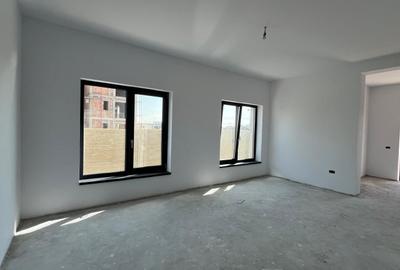 Duplex cu 5 camere cu Canalizare în Moșnița Veche - 3