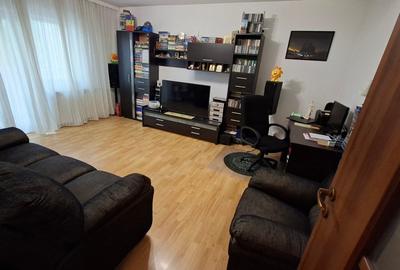 Apartament cu 2 camere decomandat în 13 Septembrie
