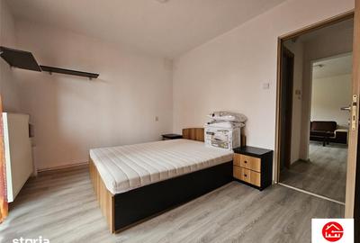 Apartament cu 2 camere semidecomandat în 22 Decembrie 1989