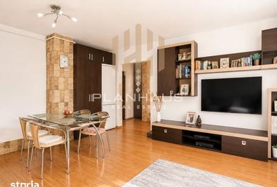 Apartament cu 3 camere decomandat în Traian