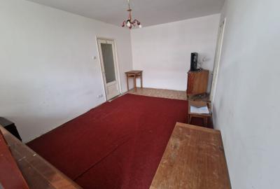 Apartament cu 2 camere semidecomandat în Titan