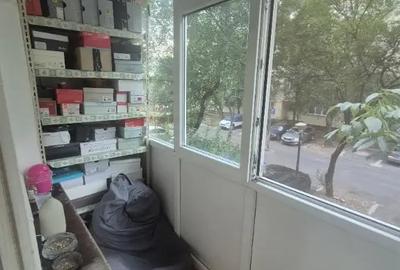 Apartament cu 3 camere decomandat în Exterior Vest