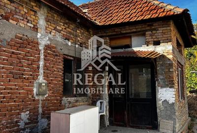 Casă individuală cu 3 camere cu Canalizare în Cristur