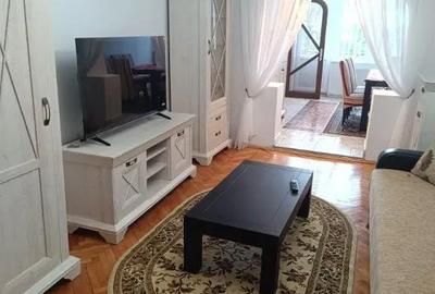 Apartament cu 4 camere decomandat în Central - 2