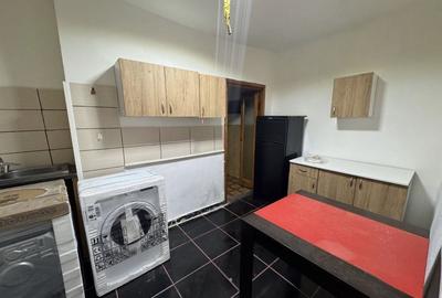 Casă cu 3 camere cu Teren 300 Mp în Central