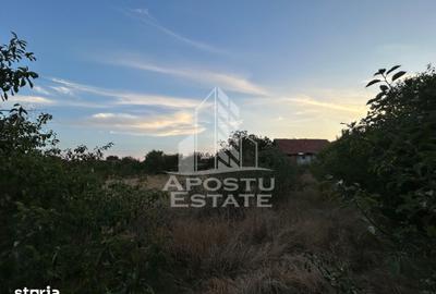 Teren de 648 mp, în Sud