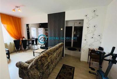 Apartament cu 3 camere decomandat în Malu Roșu - 2