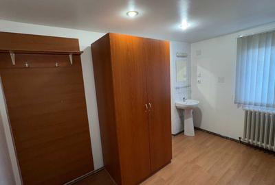 Apartament cu 4 camere decomandat în Copou