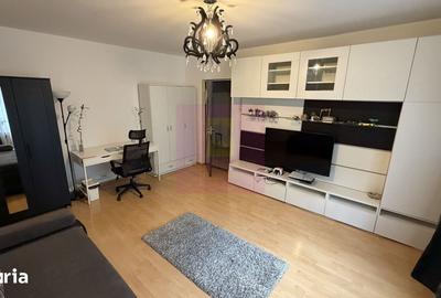 Apartament cu 3 camere decomandat în Vitan