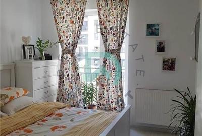 Apartament cu 2 camere semidecomandat, mobilat în Tractorul - 1