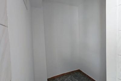 Apartament cu 3 camere decomandat în Decebal