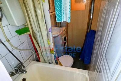 Apartament cu 2 camere nedecomandat în Filiași