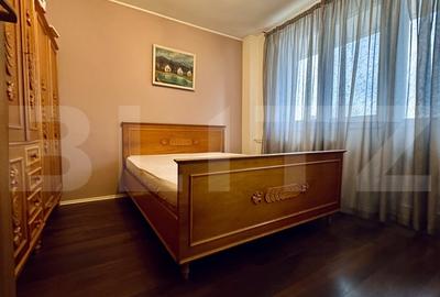 Apartament cu 4 camere decomandat, mobilat în Decebal
