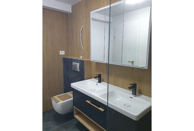 Apartament cu 3 camere în Păcurari