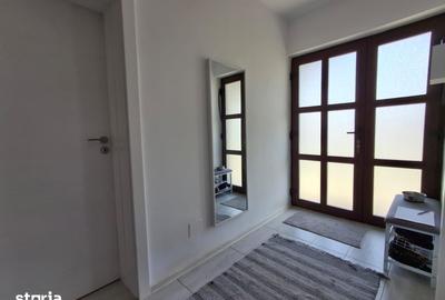 Casă cu 5 camere cu Teren 660 Mp în Bucium
