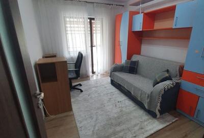 Apartament cu 3 camere în Faleza Nord