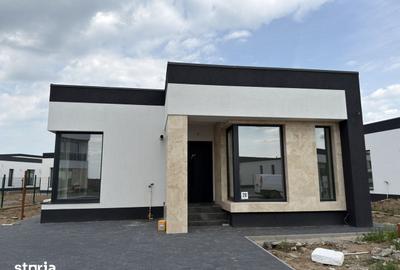 Casă cu 4 camere decomandat cu Teren 315 Mp în Berceni - 1