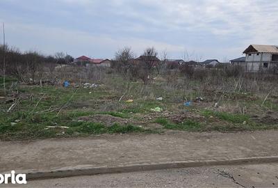 Teren de 1300 mp, în Ștefăneștii de Jos - 6