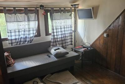 Casă cu 5 camere semidecomandat cu Teren 300 Mp în Mărișel - 8