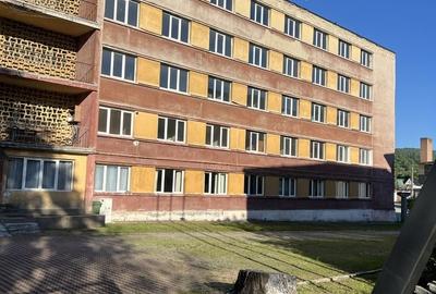 Apartament cu 4 camere în Slătinioara - 3