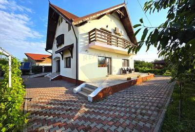 Casă individuală cu 4 camere cu Teren 680 Mp în Spătaru - 1