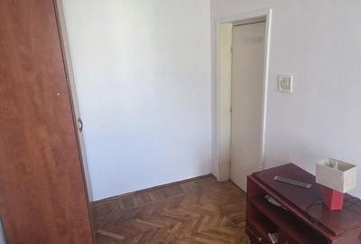 Apartament cu 3 camere semidecomandat în Central - 11