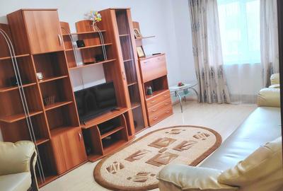 Apartament cu 3 camere decomandat în Paltiniș