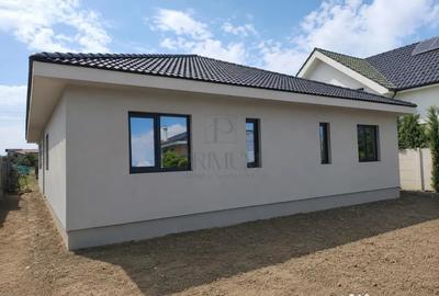 Casă cu 3 camere cu Teren 410 Mp în Moșnița Nouă