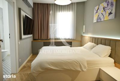 Casă cu 9 camere cu Teren 1720 Mp în Sânmartin