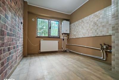 Apartament cu 2 camere decomandat în Casa de Cultură