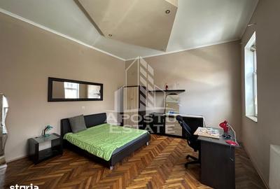 Casă cu 4 camere cu Teren 200 Mp în Central