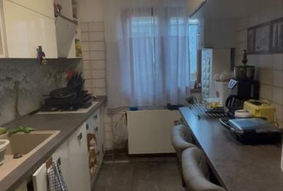 Apartament cu 3 camere în Știrbei Vodă