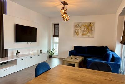 Apartament cu 2 camere decomandat în Central