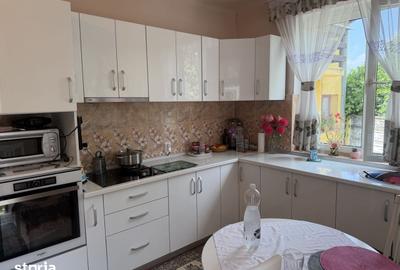 Casă cu 4 camere cu Teren 223 Mp în Titulescu - 3