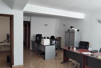 Apartament cu 4 camere semidecomandat în Mihai Bravu - 1