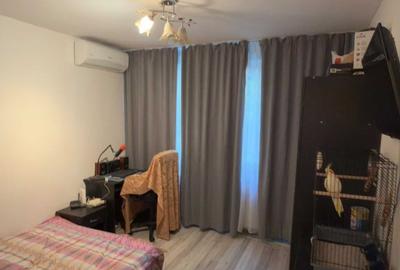 Apartament cu 3 camere semidecomandat în Militari