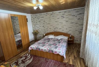 Casă cu 4 camere cu Teren 500 Mp în Rucăr