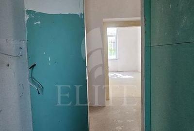 Apartament cu 4 camere în Central - 13