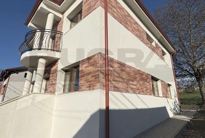 Casă cu 4 camere în Dezmir