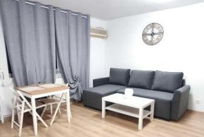 Apartament cu 2 camere semidecomandat, mobilat în Vitan