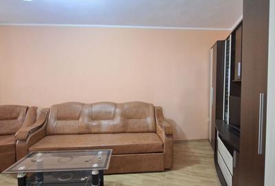 Apartament cu 2 camere în Micro 17