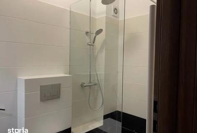 Apartament cu 3 camere decomandat în Văcăresti