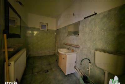 Casă cu 4 camere cu Teren 280 Mp în Central