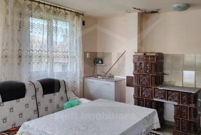 Casă cu 2 camere cu Teren 1113 Mp în Central